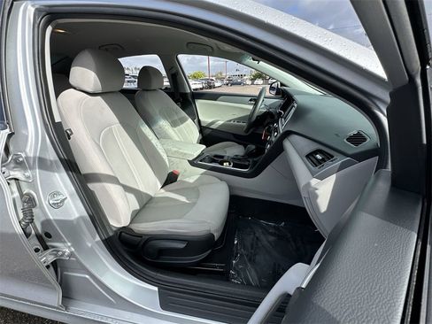 Used 2018 Hyundai Sonata SE image 35