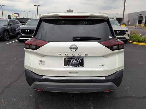 Used 2023 Nissan Rogue SV w/ SV Premium B Package FWD image 6