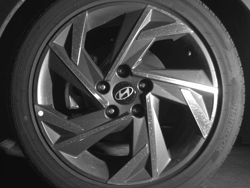 Used 2025 Hyundai Elantra SEL image 12