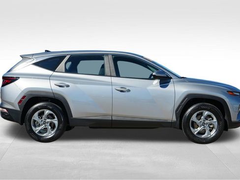 Certified 2023 Hyundai Tucson SE image 9