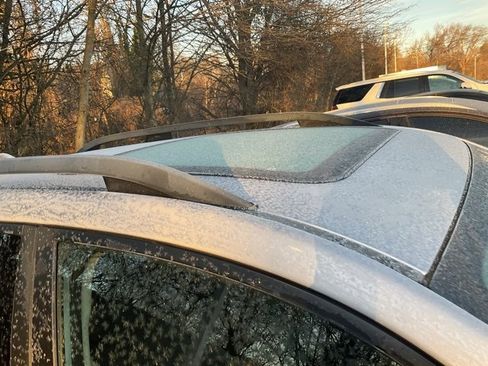 Used 2017 Subaru Forester 2.5i Premium w/ All-Weather Package image 4