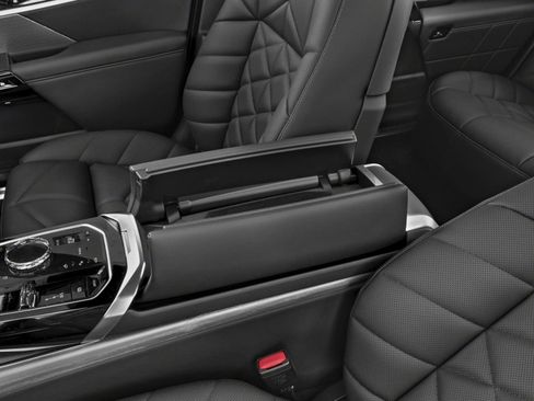 New 2026 BMW 740i RWD image 10