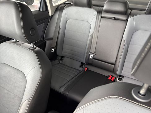 Used 2025 Volkswagen Jetta SE image 38