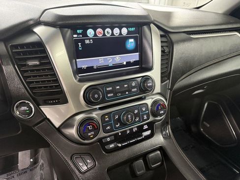 Used 2019 Chevrolet Suburban LT AWD/4WD image 21