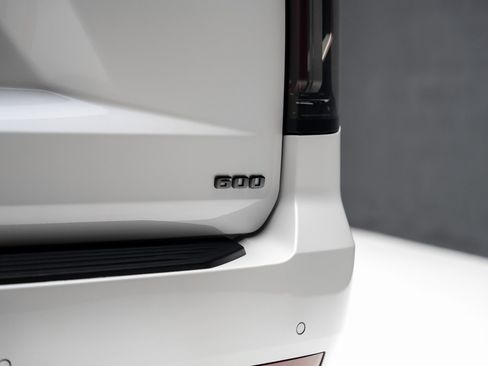 Used 2021 Cadillac Escalade ESV Sport Platinum RWD image 32