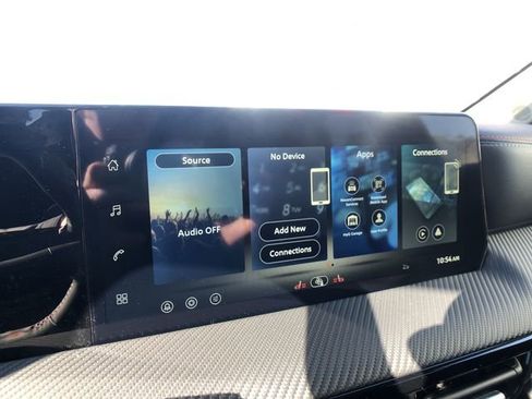 New 2026 Nissan Kicks SR w/ Cold Weather Package image 16