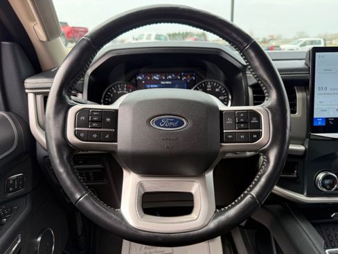 Used 2022 Ford Expedition XLT AWD/4WD image 12