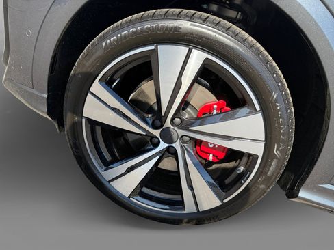 New 2026 Audi SQ5 Prestige AWD/4WD image 9