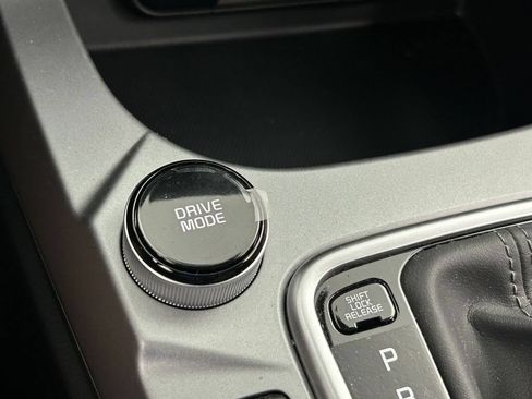 Used 2026 Kia Seltos LX FWD image 32