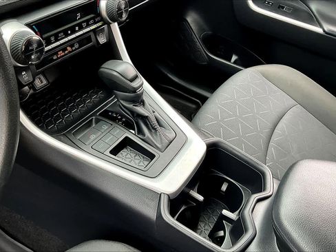 Used 2024 Toyota RAV4 XLE w/ Convenience Package image 17