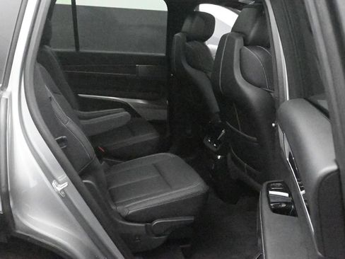 Used 2026 Cadillac Vistiq Luxury w/ LPO, Floor Liner Package AWD/4WD image 12