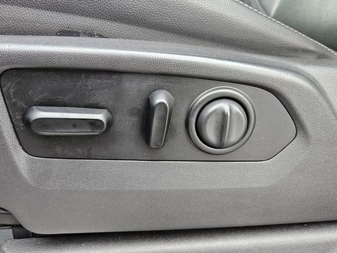 Used 2020 Chevrolet Silverado 1500 LTZ w/ LTZ Premium Package image 12