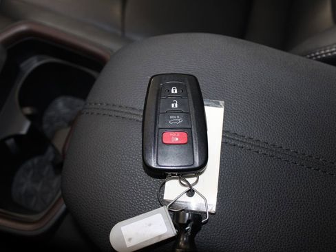 Used 2020 Toyota RAV4 Limited image 57