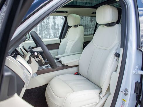 New 2026 Land Rover Range Rover SE image 19