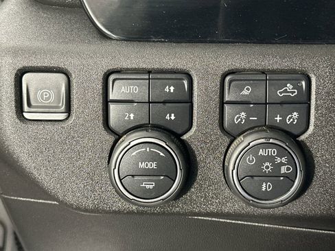 Used 2024 Chevrolet Silverado 1500 LTZ image 21