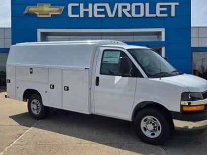 New 2026 Chevrolet Express 3500 w/ Power Convenience Package