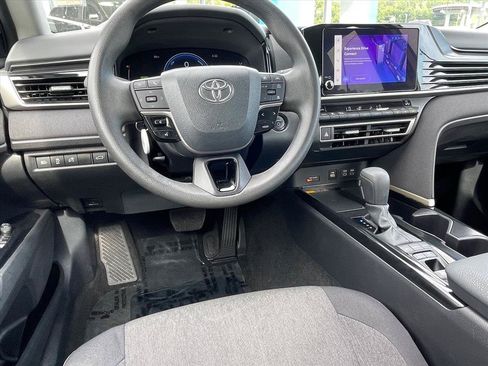Used 2025 Toyota Camry LE FWD image 9