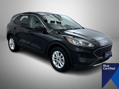 Certified 2020 Ford Escape SE image 3