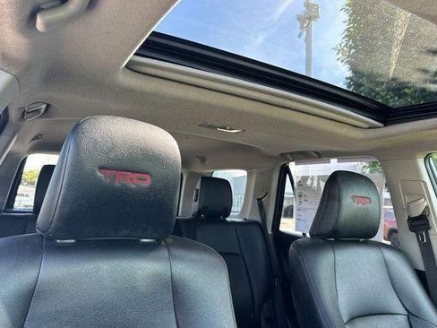 Used 2021 Toyota 4Runner TRD Off-Road Premium w/ Moonroof Package AWD/4WD image 21