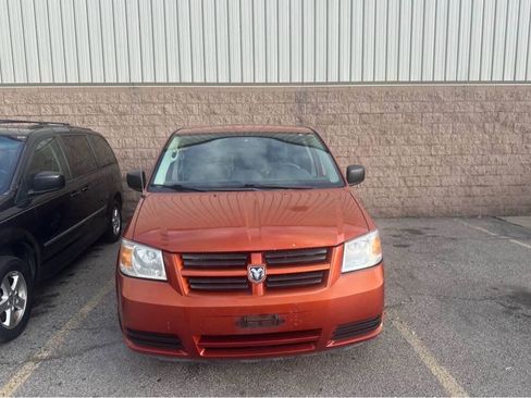 Used 2008 Dodge Grand Caravan SE FWD image 3