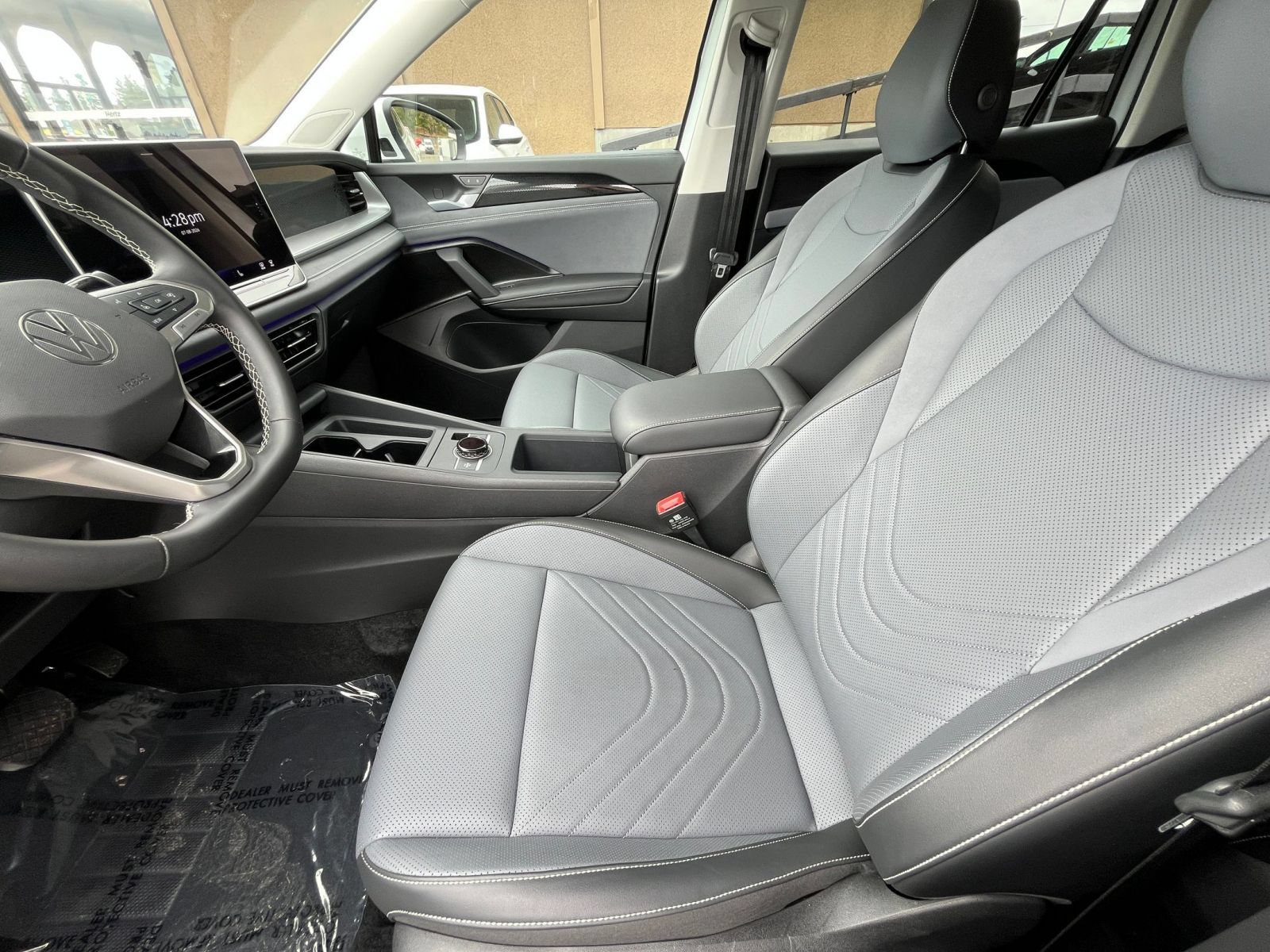 Used 2026 Volkswagen Tiguan SE AWD/4WD image 28