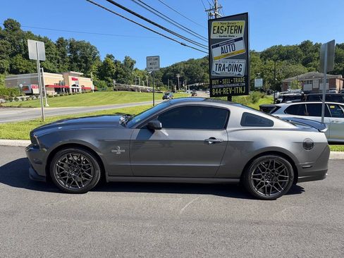Used 2013 Ford Mustang Shelby GT500 RWD image 2