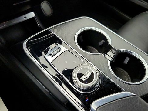 Used 2024 Cadillac Lyriq Sport image 16