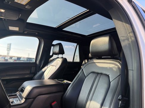 Used 2021 Ford Expedition Max Limited image 10