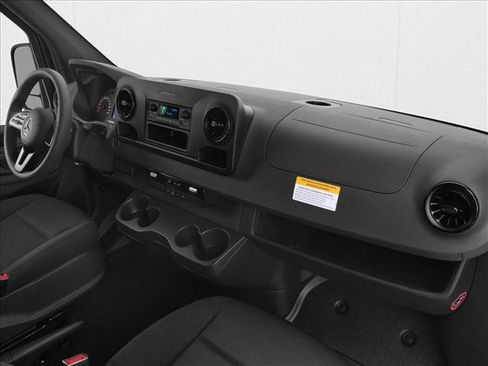 New 2025 Mercedes-Benz Sprinter 2500 image 9