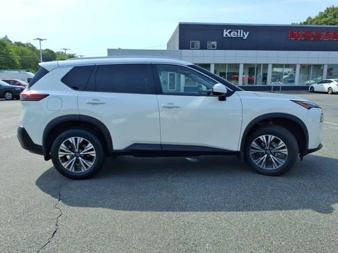 Used 2023 Nissan Rogue SV w/ SV Premium B Package AWD/4WD image 4