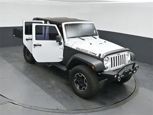 Used 2015 Jeep Wrangler Unlimited Rubicon image 51