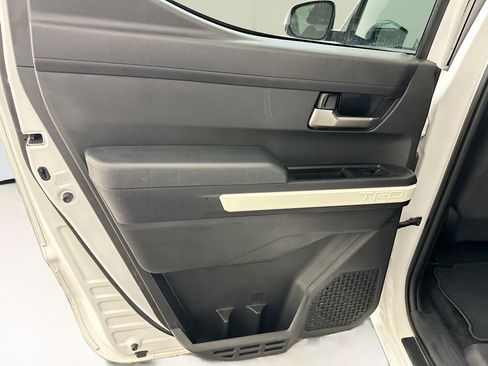 Used 2024 Toyota Tacoma TRD Off-Road image 27