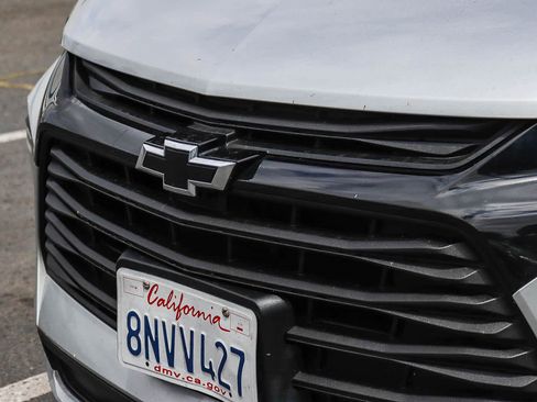 Used 2020 Chevrolet Blazer LT w/ Redline Edition FWD image 3