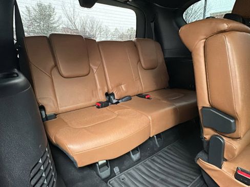 Used 2022 INFINITI QX80 Sensory image 29