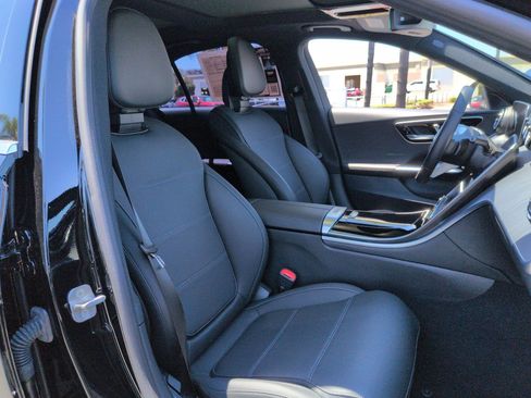 Used 2025 Mercedes-Benz C 300 Sedan image 32