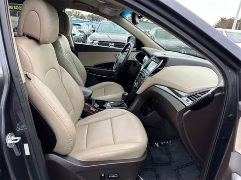 Used 2017 Hyundai Santa Fe Sport image 23