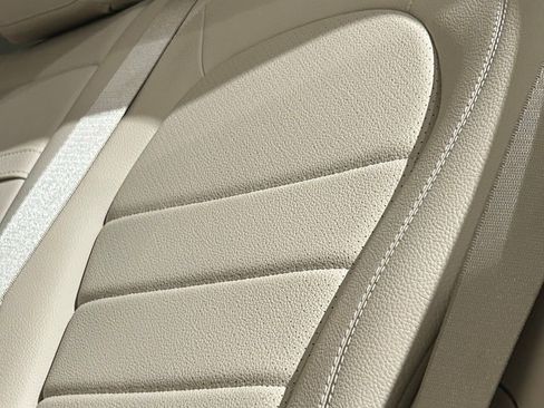 Used 2022 Mercedes-Benz GLC 300 4MATIC image 53