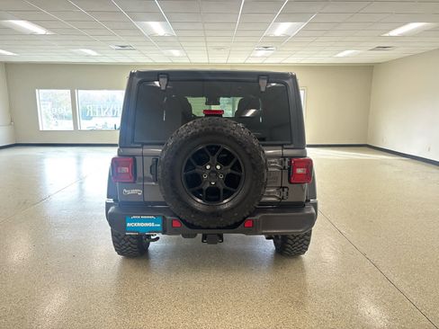 Used 2024 Jeep Wrangler Willys image 9