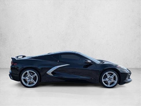 Certified 2022 Chevrolet Corvette Stingray Premium Cpe w/ Z51 Performance Package RWD image 4