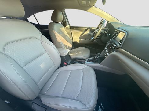 Used 2020 Hyundai Elantra Limited w/ Ultimate Package 03 image 30