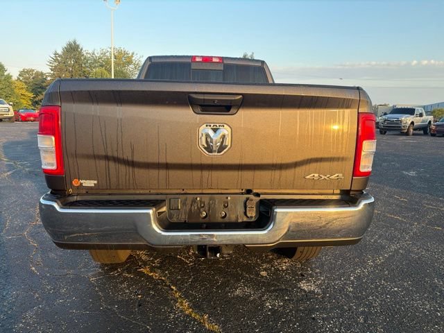 Used 2024 RAM 2500 Tradesman w/ Chrome Appearance Group AWD/4WD image 3