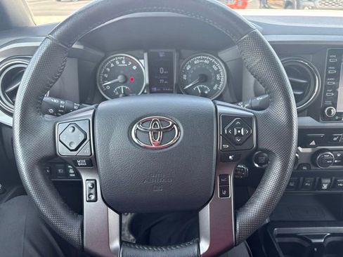 Used 2020 Toyota Tacoma TRD Off-Road w/ TRD Premium Off Road Package AWD/4WD image 7