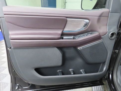 Used 2025 Ford Expedition Max Platinum w/ Platinum Ultimate Package image 77