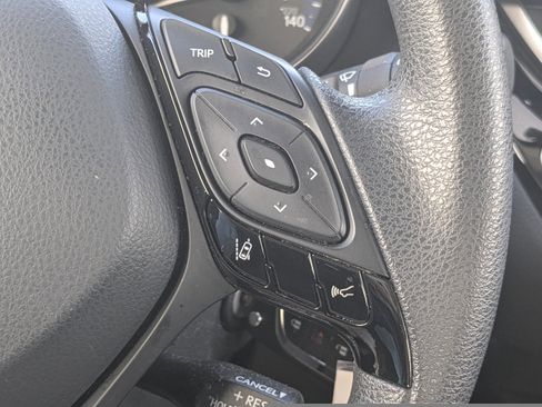 Used 2021 Toyota C-HR LE image 24