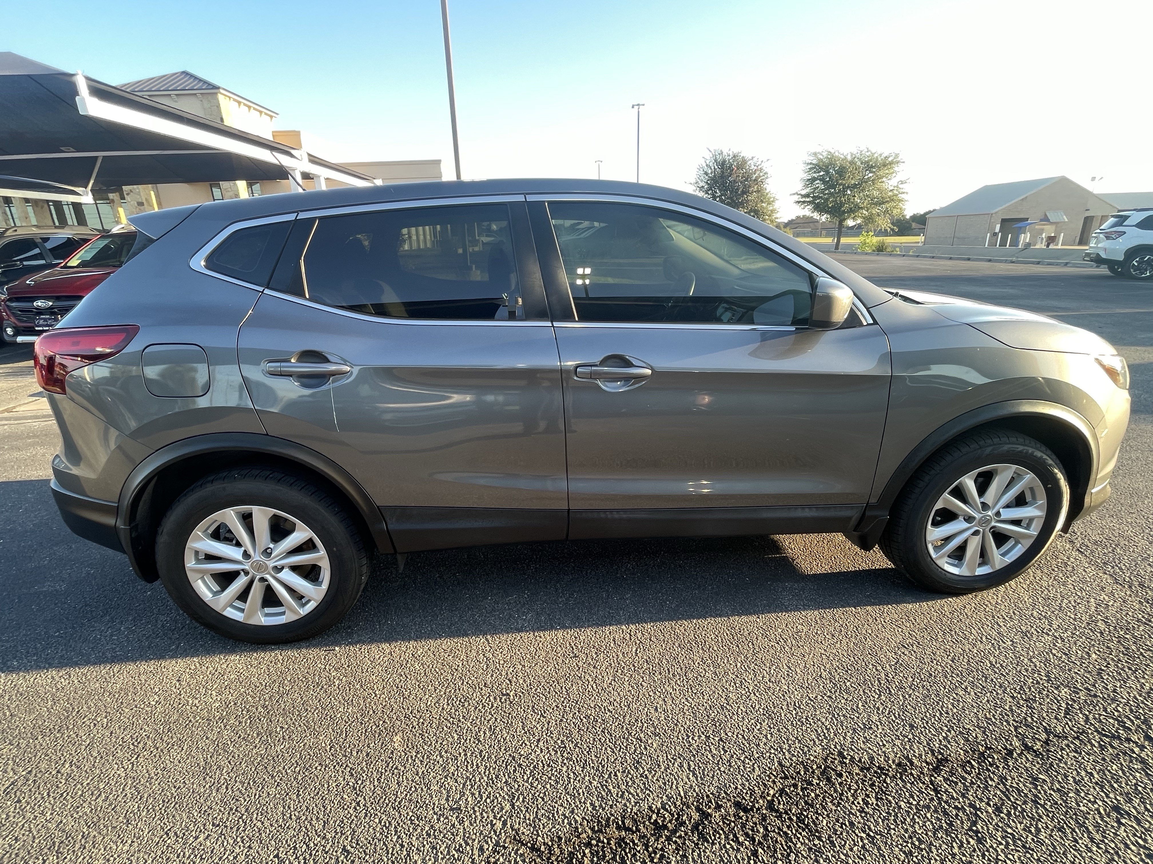 Used 2018 Nissan Rogue Sport S w/ S Appearance Package FWD image 8