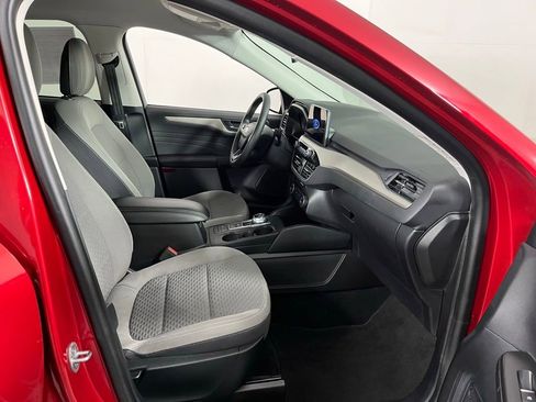 Used 2022 Ford Escape SE w/ SE Sport Appearance Package FWD image 8