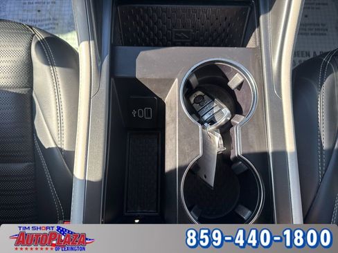 Used 2024 Lincoln Nautilus Reserve AWD/4WD image 18