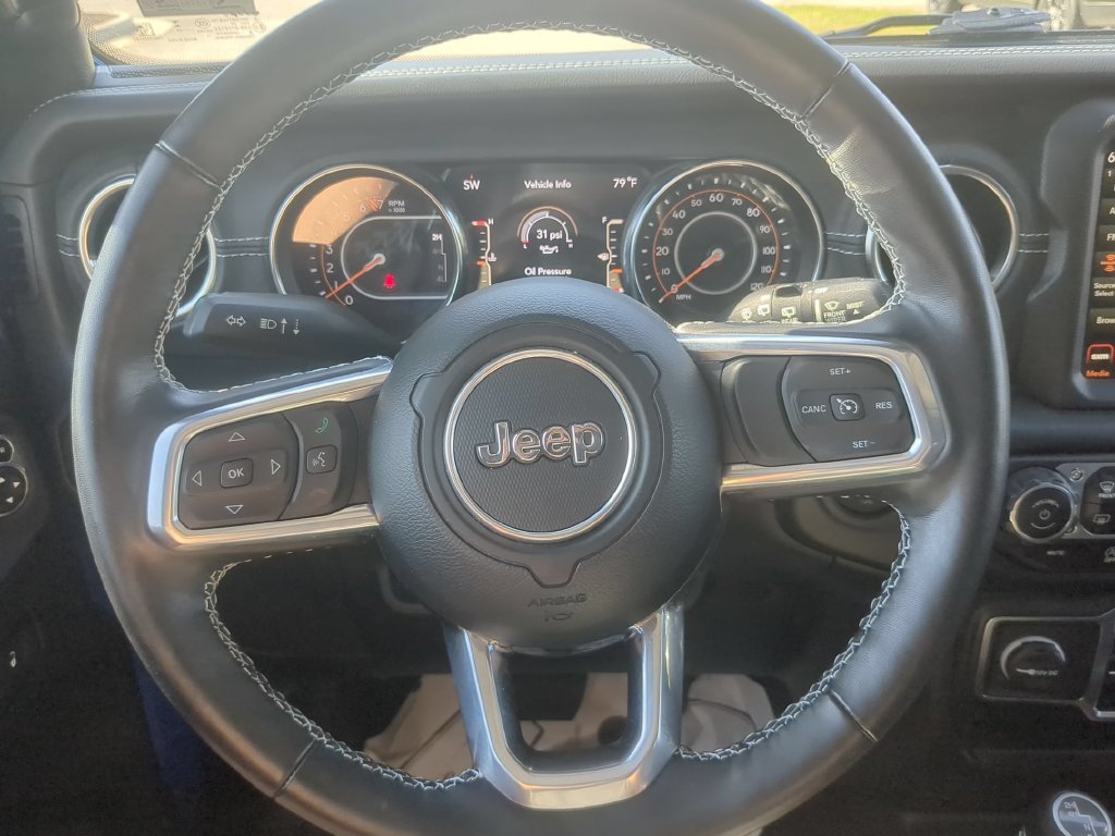 Used 2022 Jeep Wrangler Unlimited Sahara w/ LED Lighting Group AWD/4WD image 19