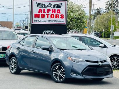 Used 2017 Toyota Corolla LE w/ LE Premium Package w/Moonroof