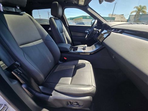 Certified 2025 Land Rover Range Rover Velar Dynamic SE image 11